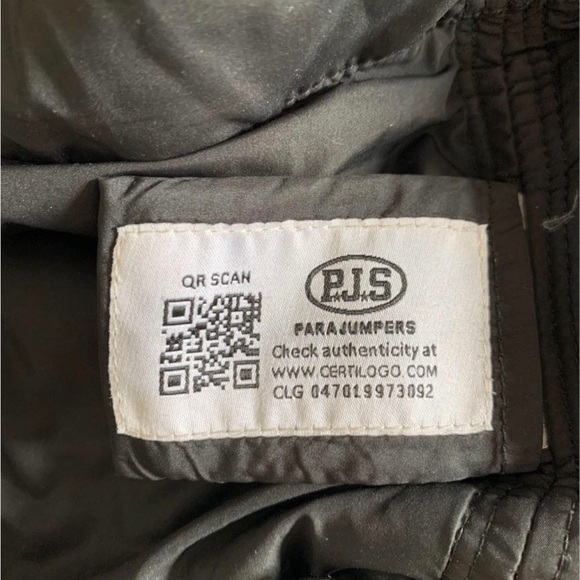 LIKE NEW: Parajumper Women’s Long Bear Coat - Picture 8 of 8